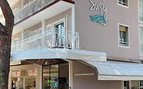 Hotel Susy - Bakery&Gluten Free - direttamente su viale Dante a due passi dal mare